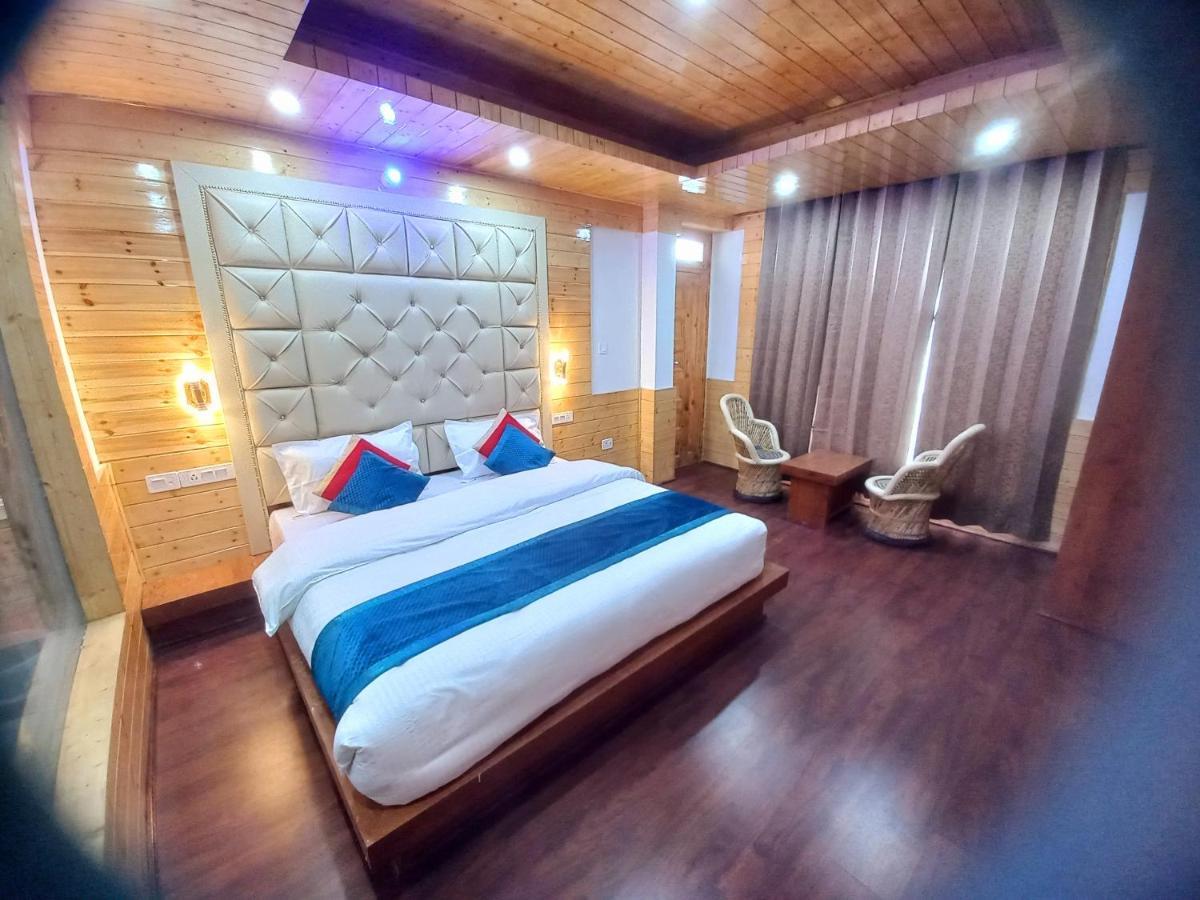 Humble Holiday Inn Kufri Simla Exterior foto