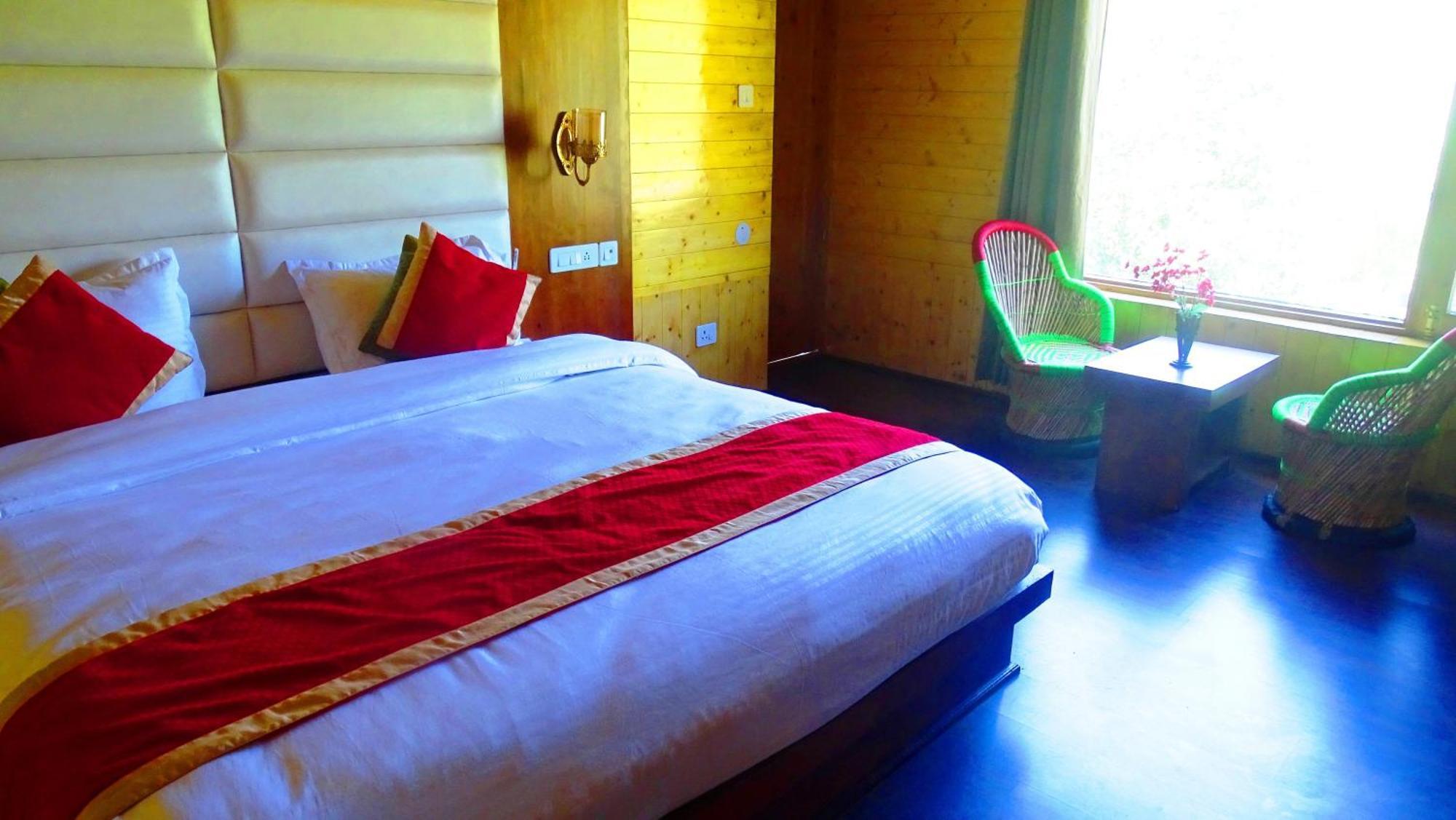 Humble Holiday Inn Kufri Simla Exterior foto